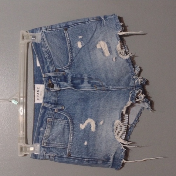 Frame Le Stevie Distressed Denim Cutoff Shorts with Peeking Pockets Blue 24 - Picture 1 of 8